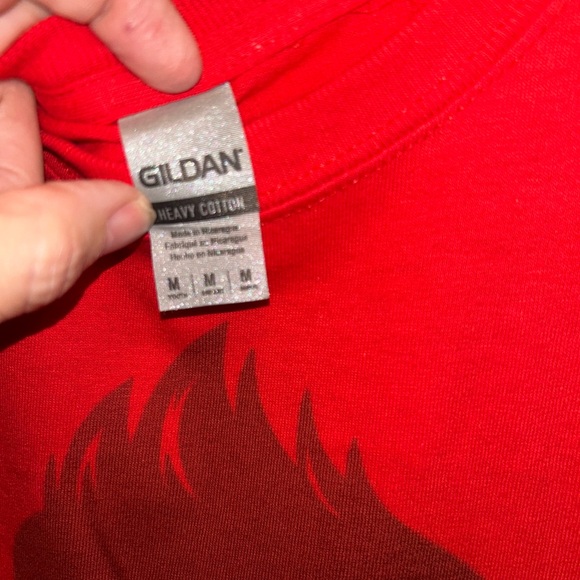 Gildan Red Graphic Tee with “#KIDSLIFE” design - Picture 4 of 5